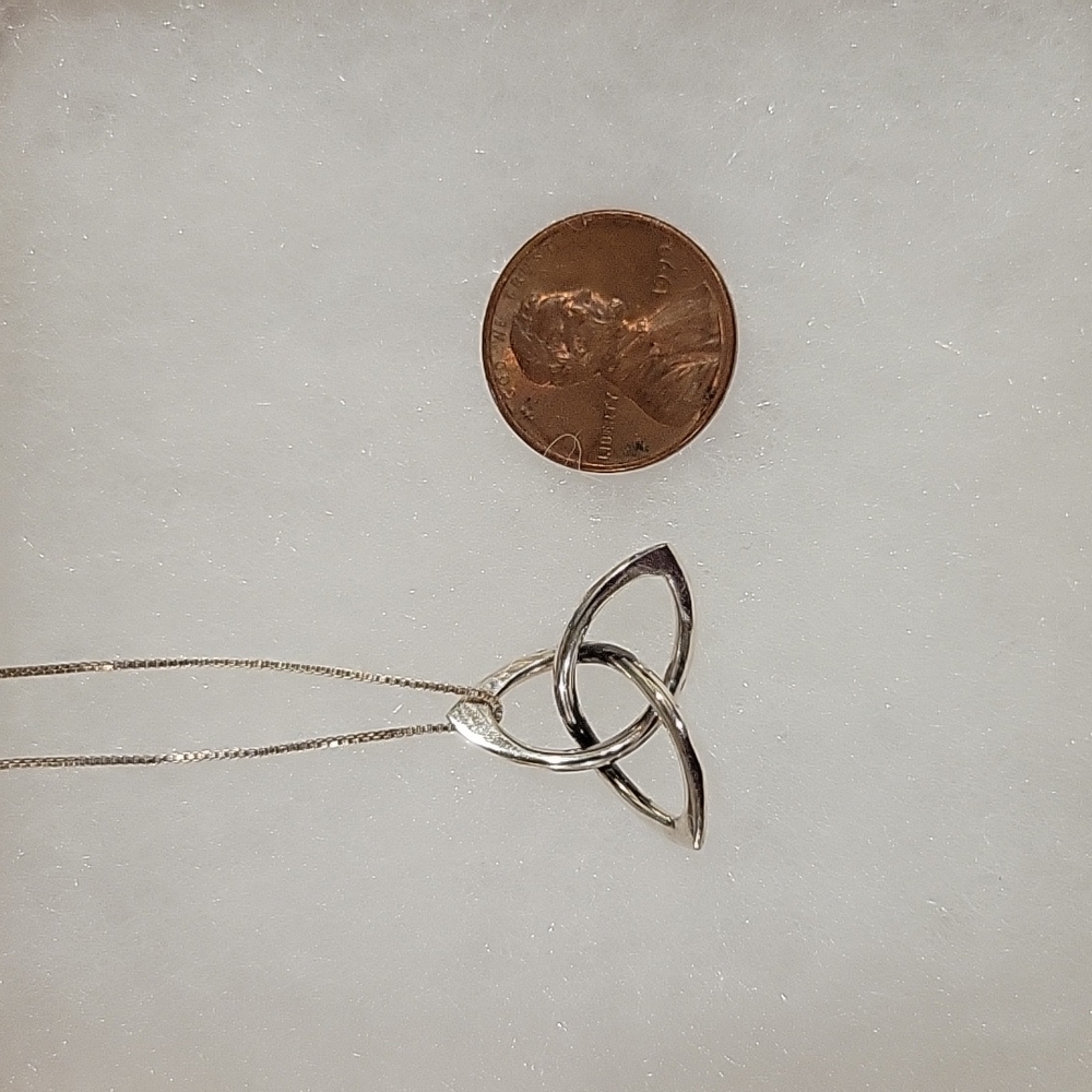 Sterling silver 3D trinity knot necklace
